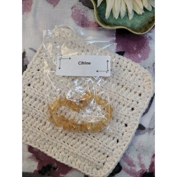 Natural Citrine Gemstone Bracelet | Yellow Crystal Chips | Stretch Jewelry - Picture 7 of 7